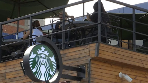 Medios corroboran que el Starbucks de Las Mercedes sigue funcionando con normalidad